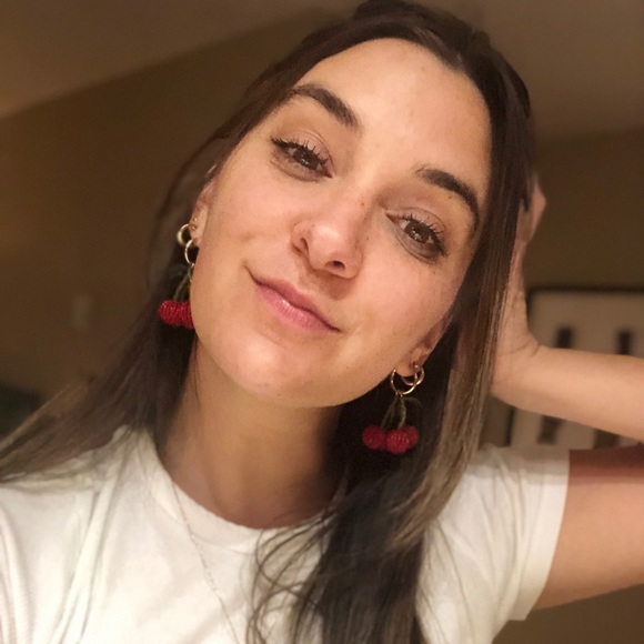 Meet your Posher, Aileen - Picture 1 of 1